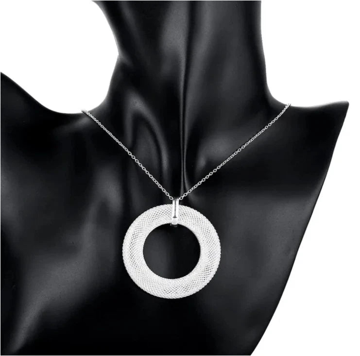 Mesh Round Pendant Necklace