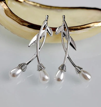 Leaf Drop Dangling Hook Earrings