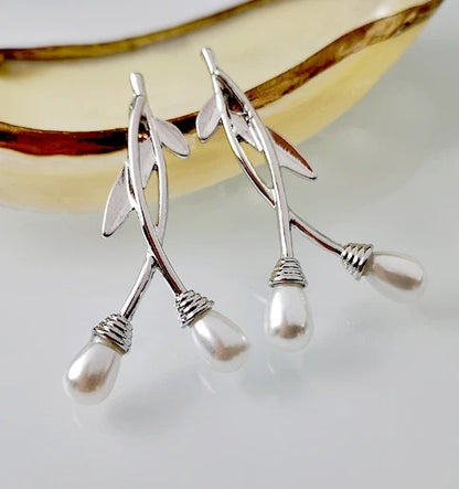 Leaf Drop Dangling Hook Earrings