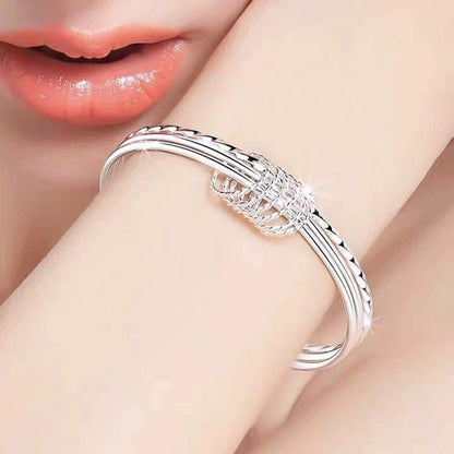 Three circle bangle bracelet