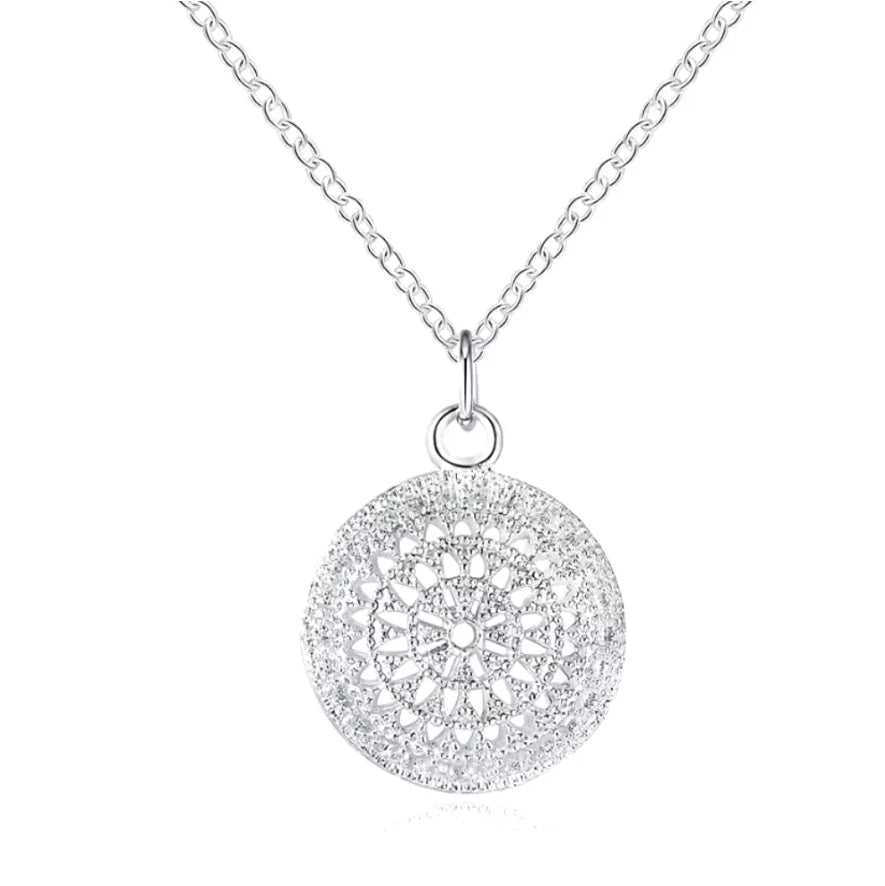 Geometric Flower Hollow Necklace