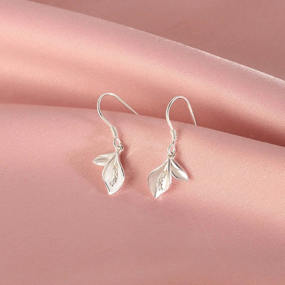 Silver Hook Dangle Flower Pearl Earrings