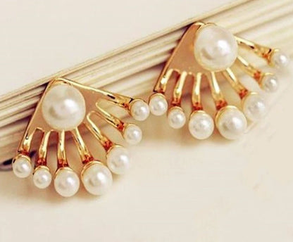 Post-hanging Simulated Pearl Earrings